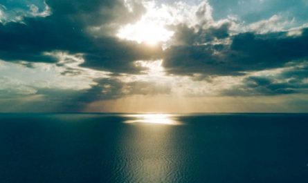 【꿈해몽】다른 세계를 꿈꾸고 이 세계의 경계: 6가지 의미와 상징