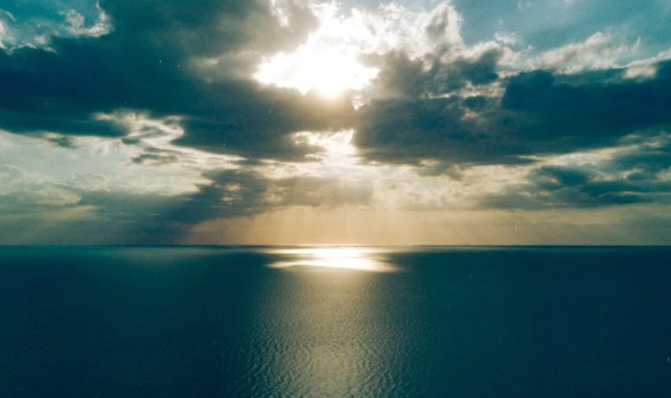 【꿈해몽】다른 세계를 꿈꾸고 이 세계의 경계: 6가지 의미와 상징