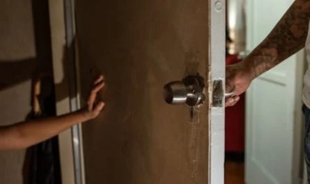 【꿈해몽】갇힌 꿈 : 6가지 의미와 상징