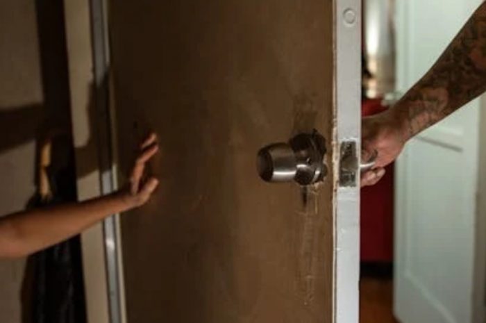 【꿈해몽】갇힌 꿈 : 6가지 의미와 상징