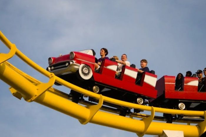 【꿈해몽】혼자 롤러코스터를 타는 꿈: 6가지 의미와 상징