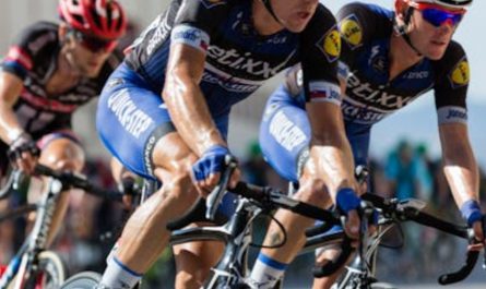 【꿈해몽】두 사람이 자전거를 타는 꿈: 13가지 의미와 상징