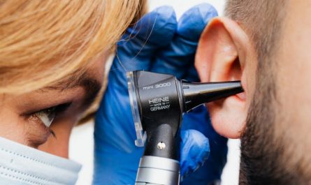 【꿈해몽】귀를 핥는 꿈: 6가지 의미와 상징