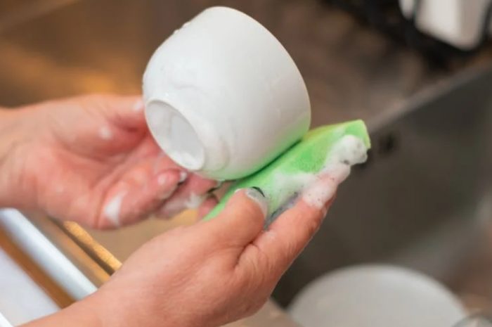 【꿈해몽】컵 씻는 꿈: 9가지 의미와 상징