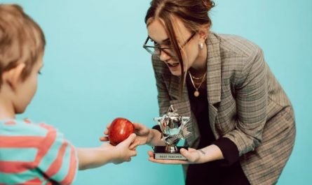 【꿈해몽】누군가가 감사받는 꿈: 10가지 의미와 상징