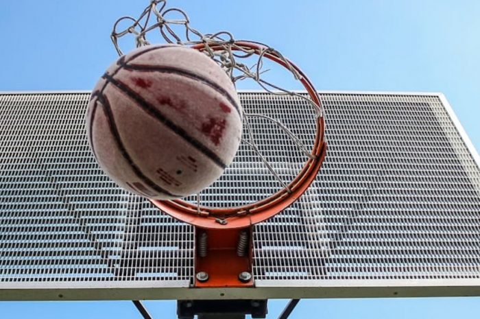 【꿈해몽】체육관에서 농구하는 꿈: 11가지 의미와 상징