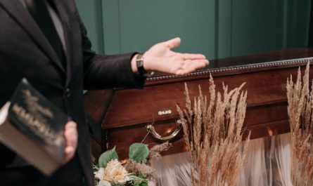 【꿈해몽】고인의 장례 꿈: 11가지 의미와 상징