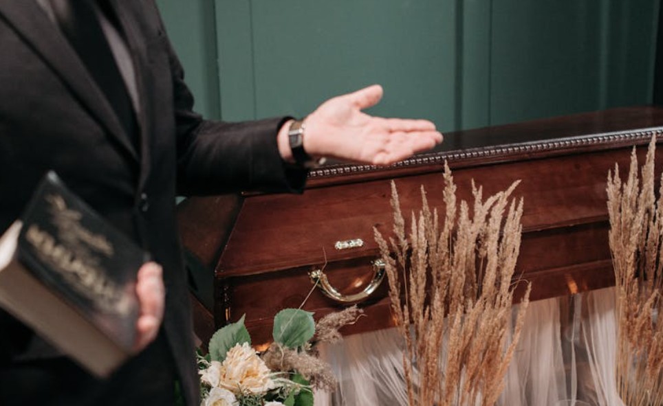 【꿈해몽】고인의 장례 꿈: 11가지 의미와 상징