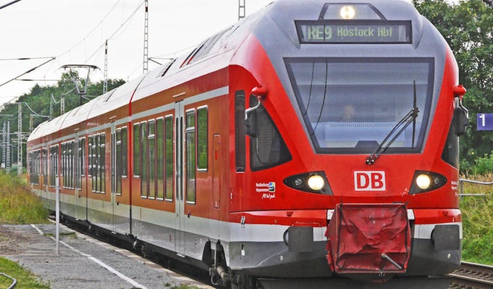 【꿈해몽】집에 가는 기차를 못 타는 꿈: 12가지 의미와 상징