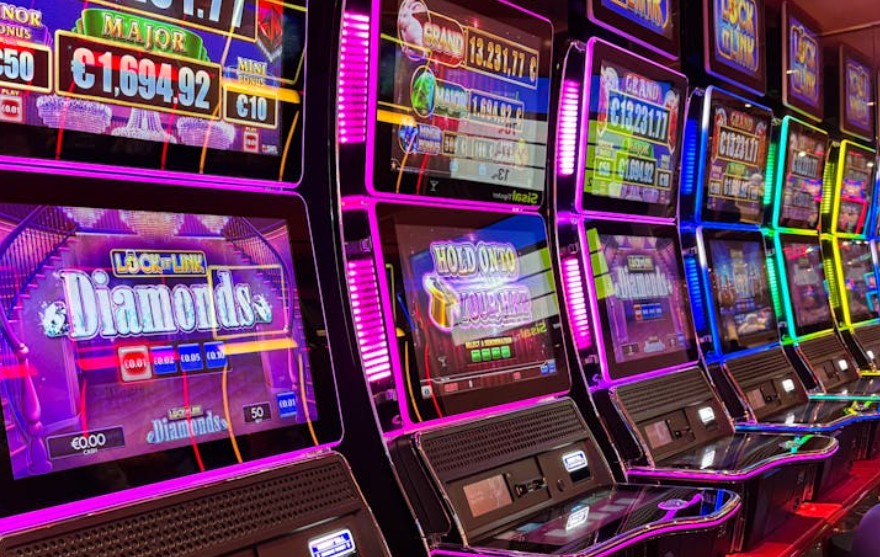 【꿈해몽】슬롯머신에서 많은 메달을 꿈꿔보세요: 9가지 의미와 상징