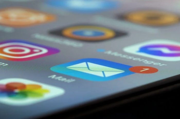 【꿈해몽】낯선 사람에게서 이메일을 받는 꿈 : 10가지 의미와 상징