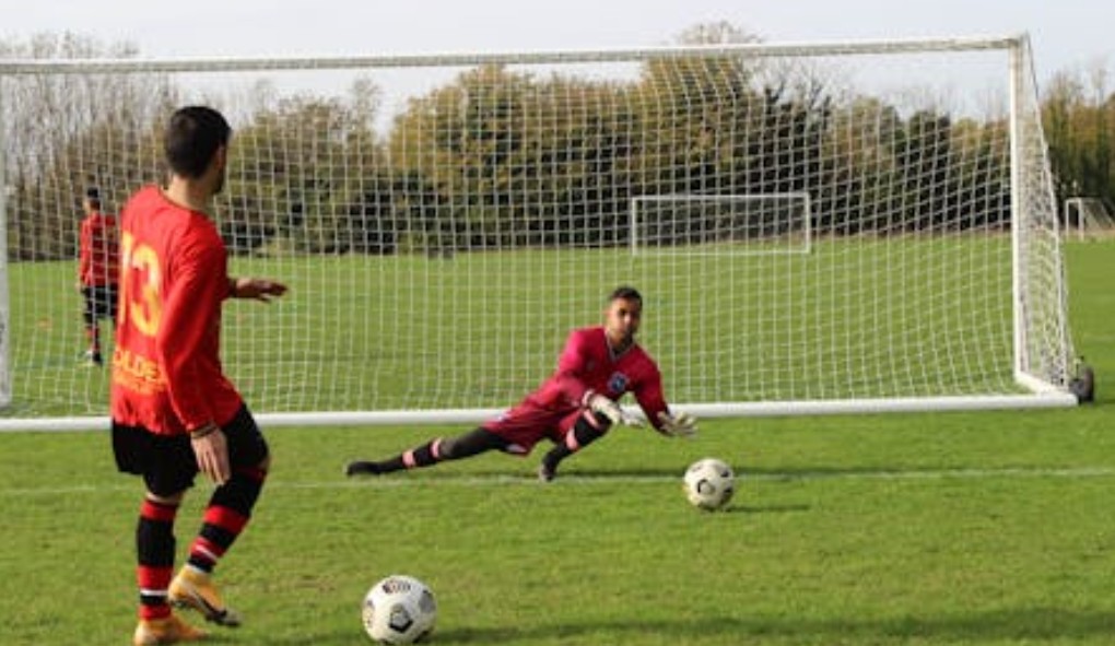 【꿈해몽】축구 슛 꿈 : 8가지 의미와 상징