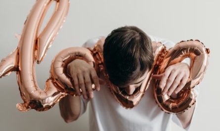 【꿈해몽】사망한 유명인을 꿈꾼다는 것은 무슨 의미일까요? 의미와 상징, 심리 상태, 그리고 상황적 해석